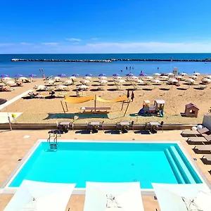 *** Hotel & Me Italy
