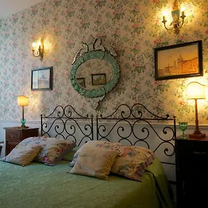 ** Bed & Breakfast Arco Dei Tolomei Italy